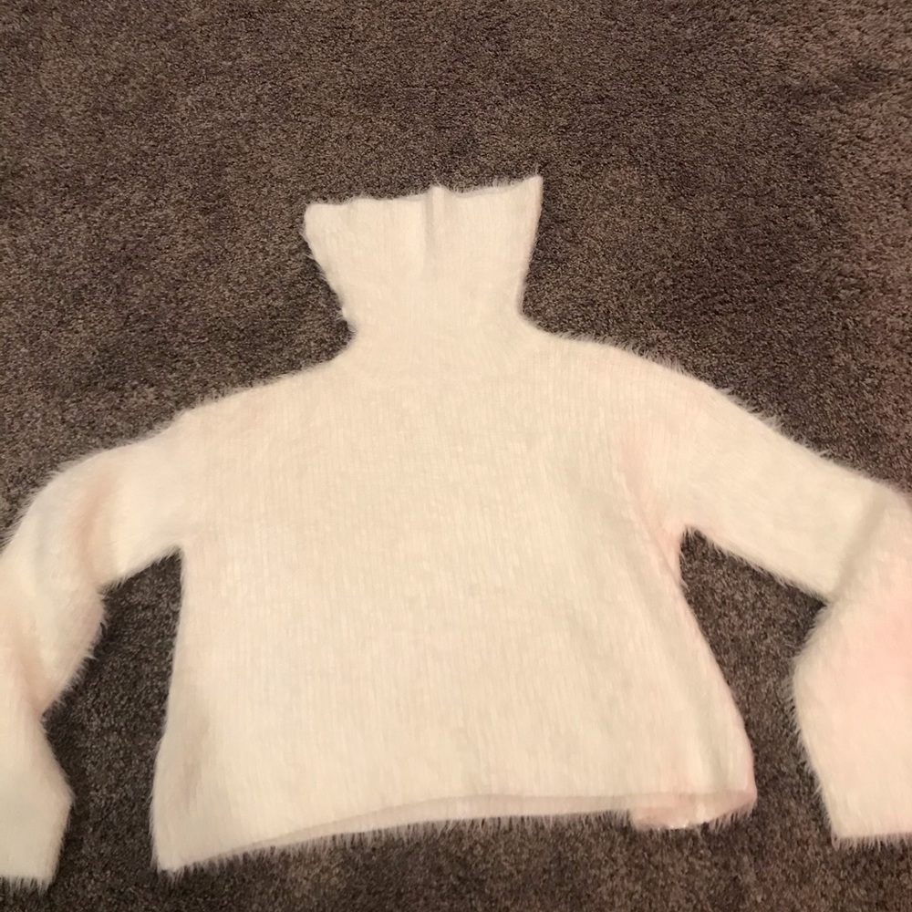 Crop sweater
